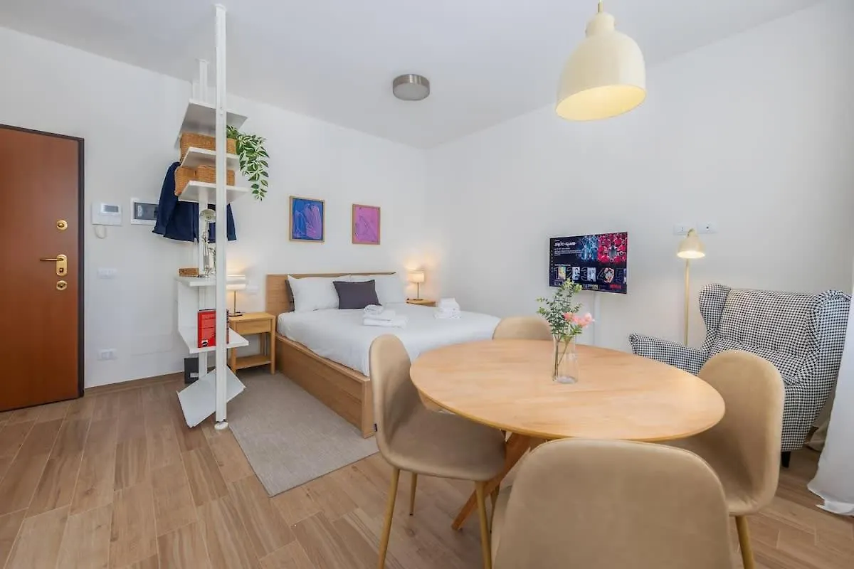 Apartament Navigli Nest - Metro & Navigli Nearby Mediolan